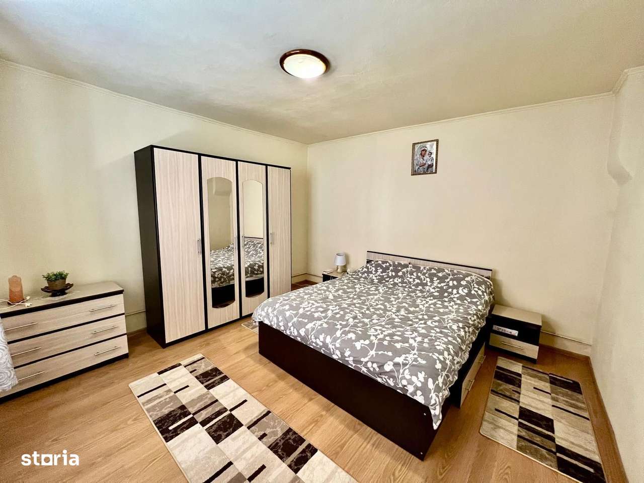 Casa 6 camere - teren 1700 mp, curte+gradina - Rosia - Imagine principală: 3/11