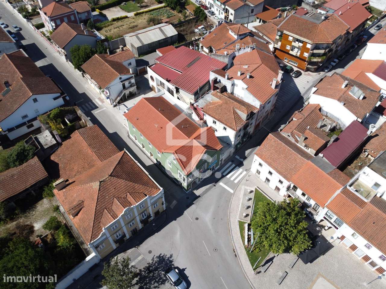 Apartamento T2 novo, com terraço privativo, no centro da Vila do Avela - Grande imagem: 3/23