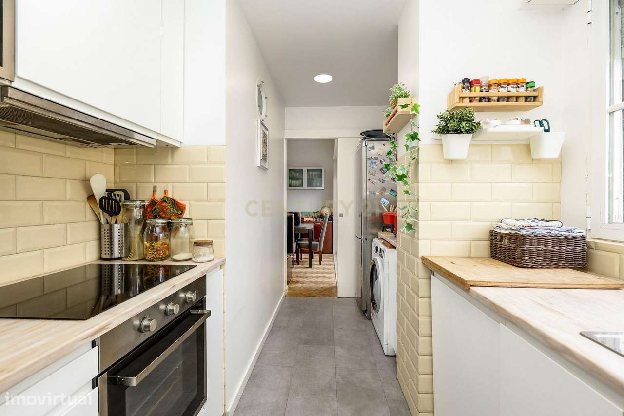 Apartamento T3 Luminoso com Logradouro-13