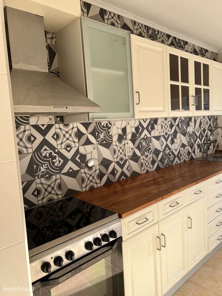 Exelente T2 na Zona das Amoreiras - Grande imagem: 3/15