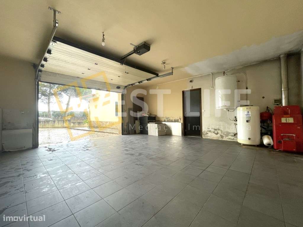 Moradia Independente T4 em lote de 2200m2 - IMÓVEL DE BANCO - A 10 ... - Grande imagem: 4/23