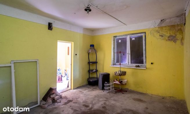 BUDYNEK  70m2  na magazyn, rekreację działka 3 ar. Przy drodze-9