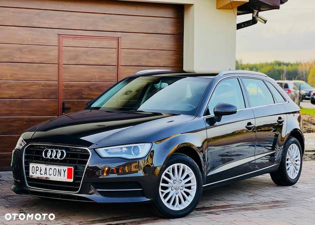 Audi A3 1.6 TDI Sportback S tronic Ambition - 4