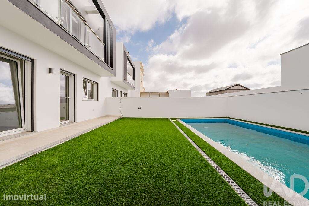 Casa / Villa T3 em Lourinhã e Atalaia de 201,00 m2 - Grande imagem: 4/27
