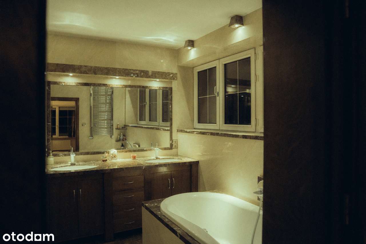 Wola Justowska: Rezydencja z Panoramą Miasta. 500 m² Ciszy – Twój Azyl-15