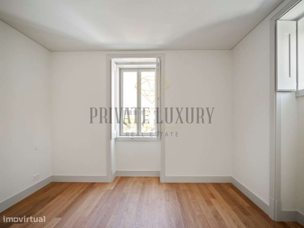 Villa T3+1 em frente ao mar no Estoril - Grande imagem: 4/42