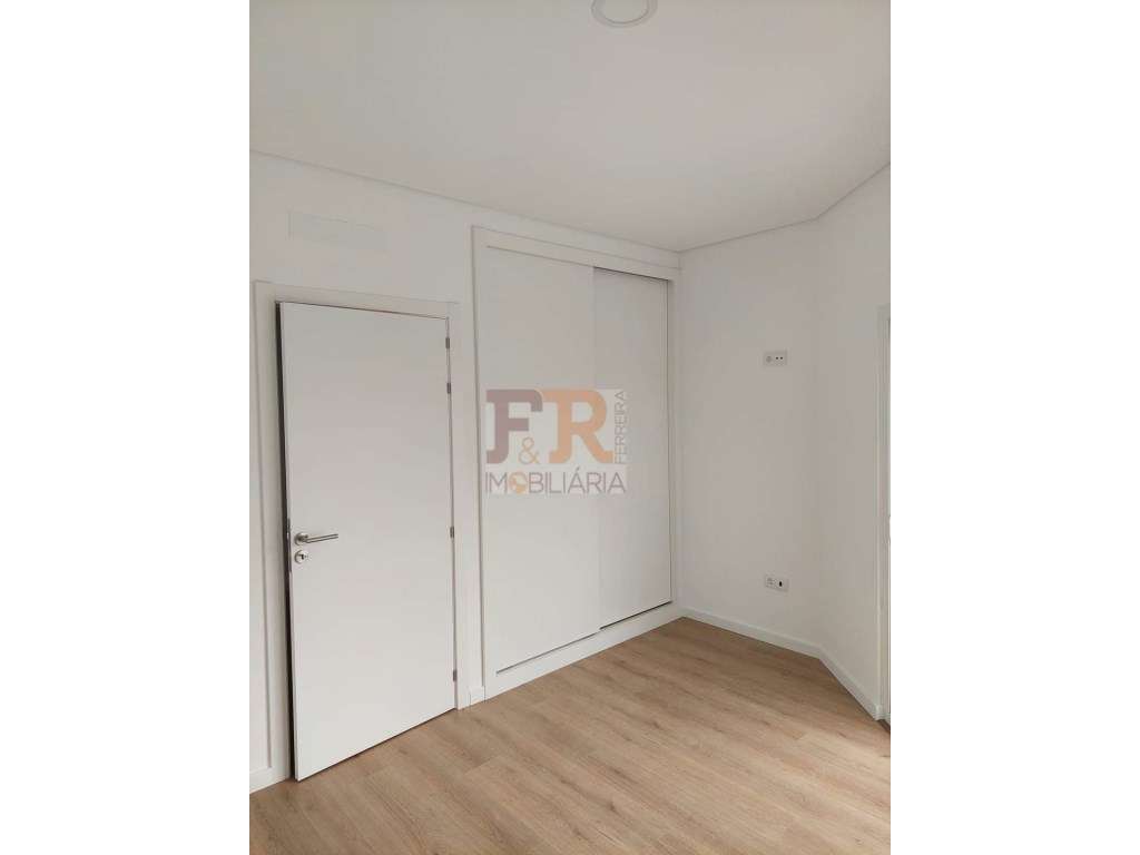 Moradias Geminada DuplexT3 com Pérgola. Pinhal do General. Fernão F...-34