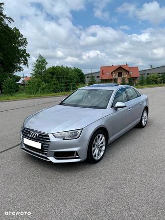 Audi A4 2.0 TFSI ultra S tronic design - 2