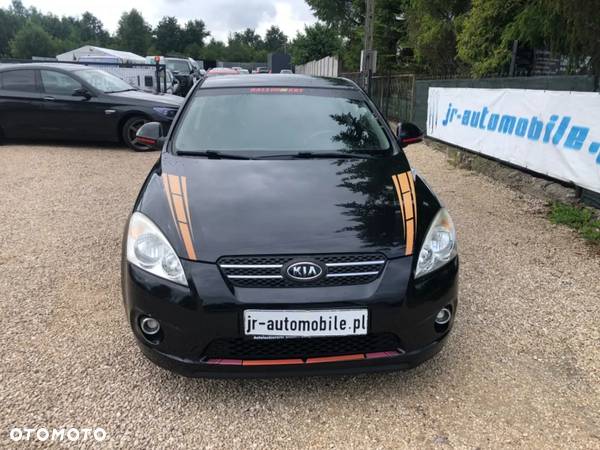 Kia Ceed - 1