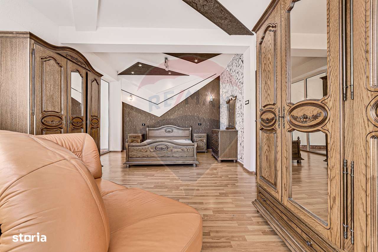 Apartament cu 3 camere de închiriat în zona Boul Rosu - Imagine principală: 5/14