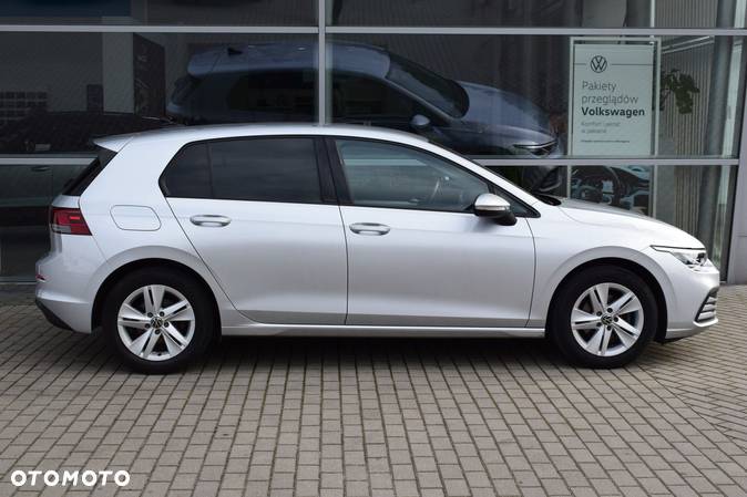 Volkswagen Golf VIII 1.5 eTSI EVO Life DSG - 5