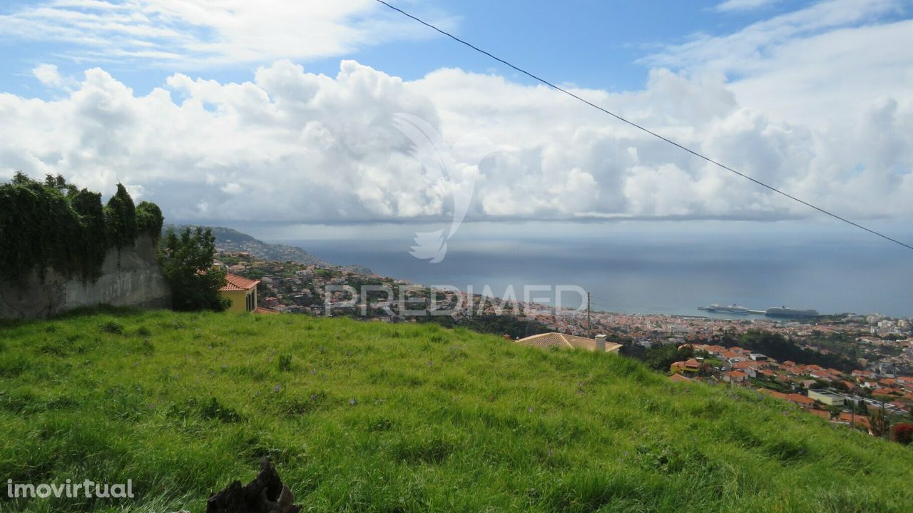 TERRENO 1005M2 PLANO EM SÃO ROQUE