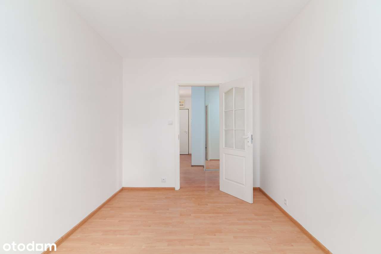 Dwupokojowe mieszkanie z dużym balkonem i garażem, bliska Wola-4