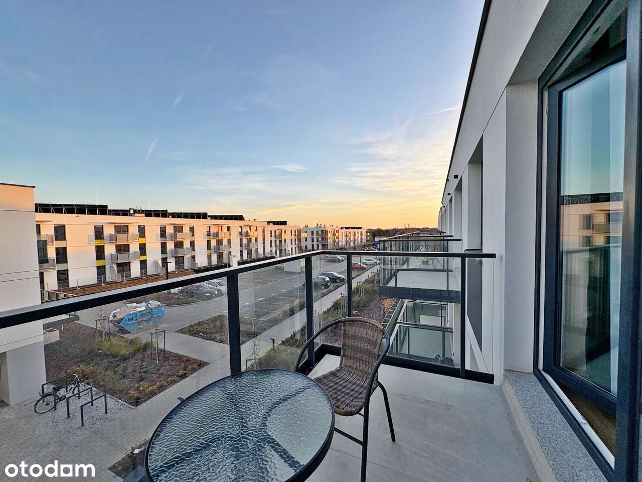 Mieszkanie 2 pokoje, balkon, parking ul. Kurlandzka / Psie Pole