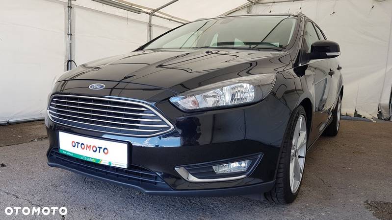 Ford Focus Turnier 1.0 EcoBoost Start-Stopp-System Titanium - 2