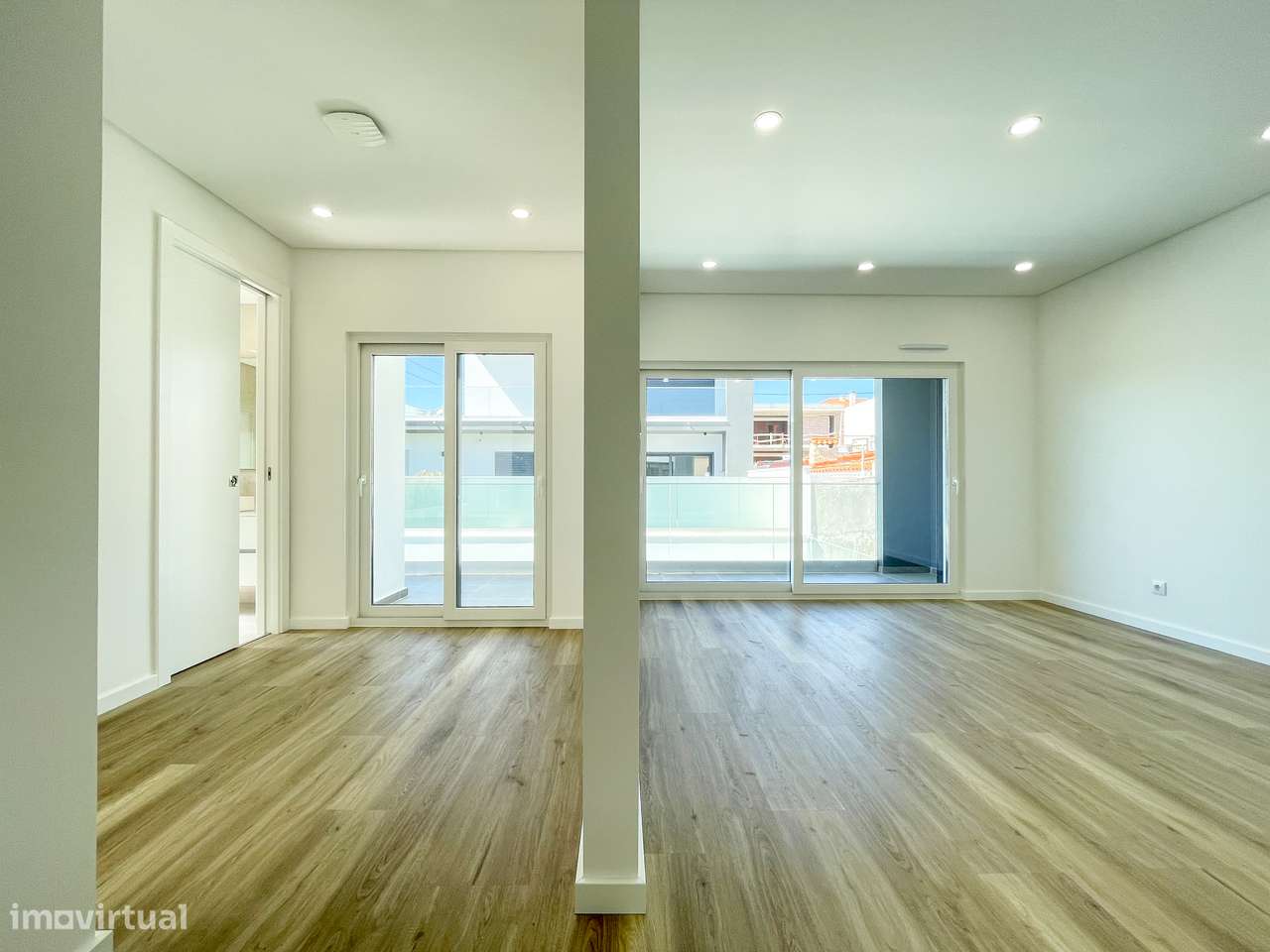 Moradia T4 com Piscina - Santa Iria de Azoia (Bairro da Salvação)-8