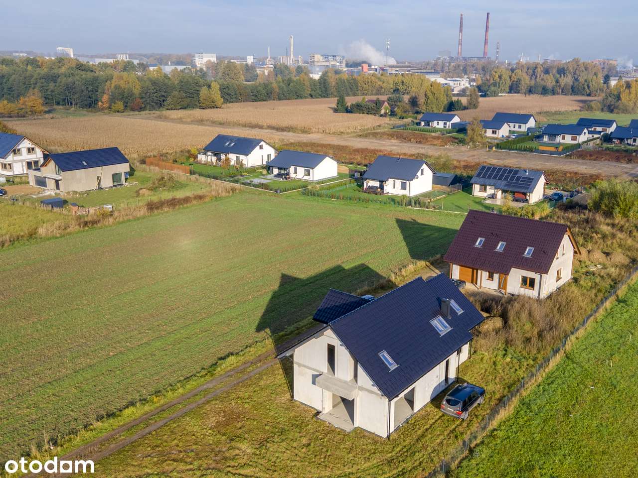 Nowoczesny dom 147,7 m² z garażem w spokojnej okolicy-0