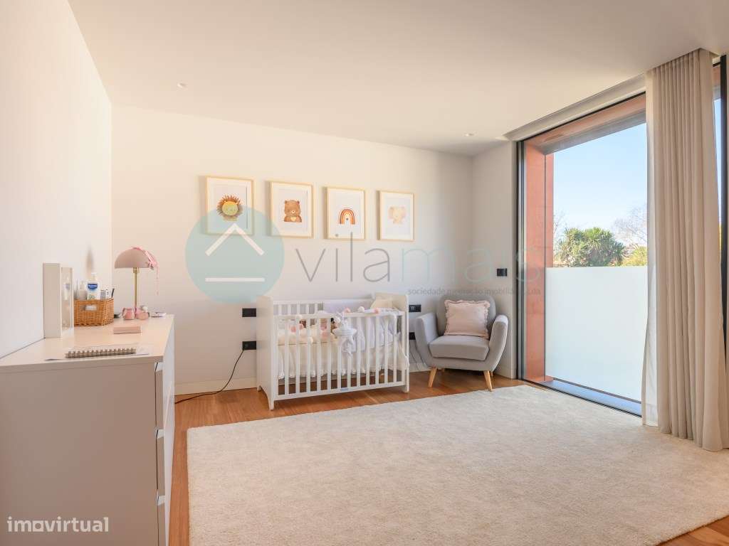 Excelente Moradia V4 com Piscina-15