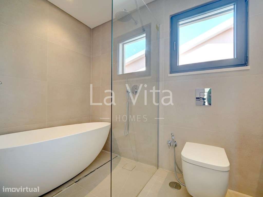 Moradia Isolada T4, com piscina e jardim no Cobre, em Cascais.-14