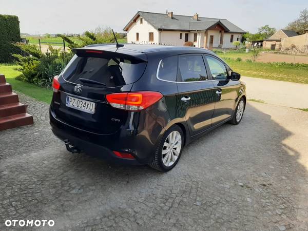 Kia Carens 1.7 CRDi M 7os - 11