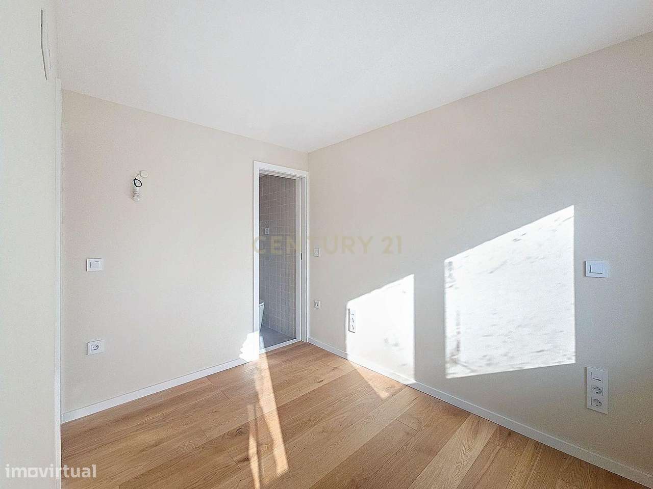 Moradia T2 Novo - Largo da Fontinha Centro Porto - Grande imagem: 2/30