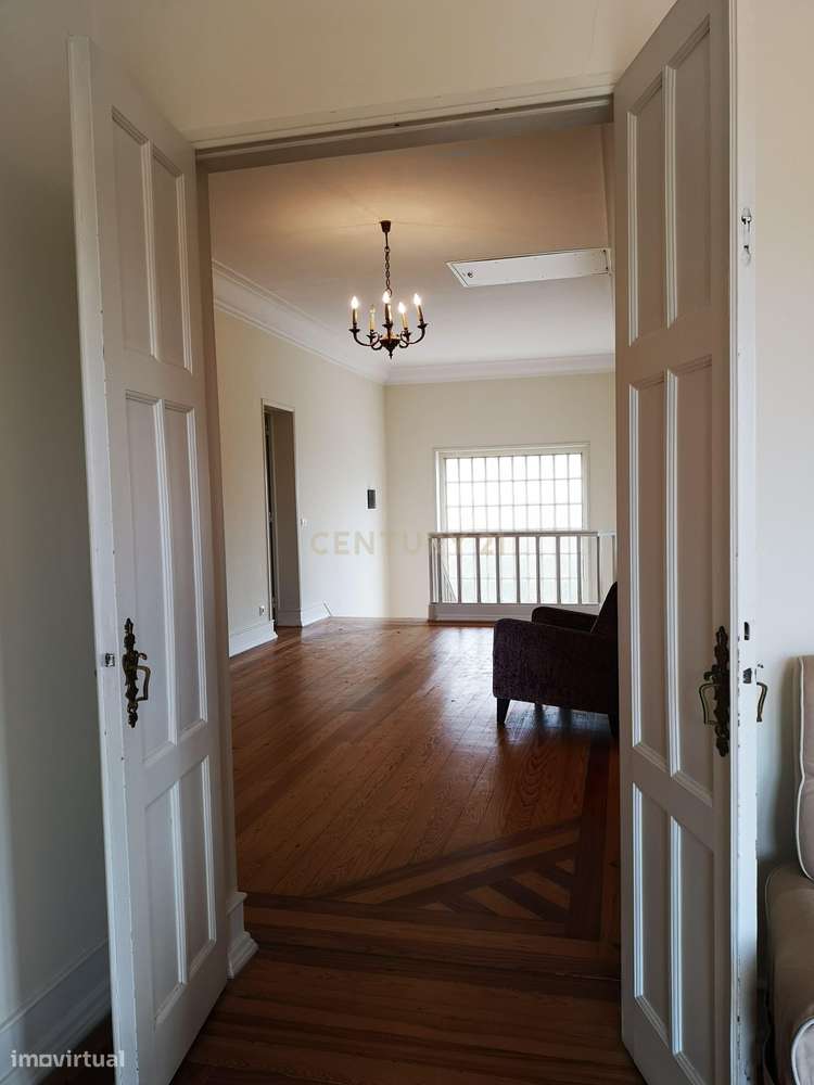 Fantástica Moradia no Restelo - Belém-10