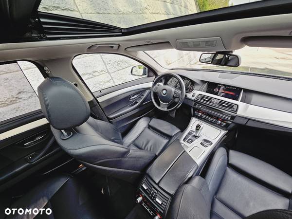 BMW Seria 5 520d xDrive Touring Luxury Line - 30