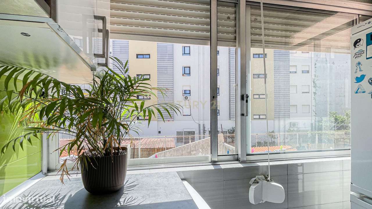 Apartamento T1 convertido em T2 - Remodelado - 10 min Metro-4