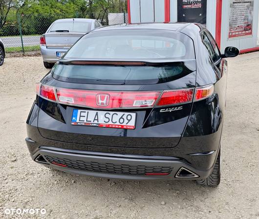 Honda Civic 1.8 Sport - 18