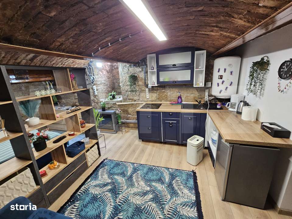 Garsoniera, 30 mp, curte comuna, mobilat si utilat, centru - Imagine principală: 3/5