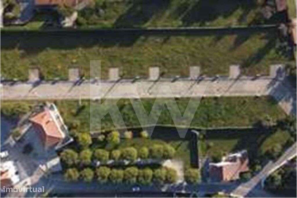 Lote totalmente infraestruturado em Moledo (S.ª Pé da Cruz) - Grande imagem: 4/9