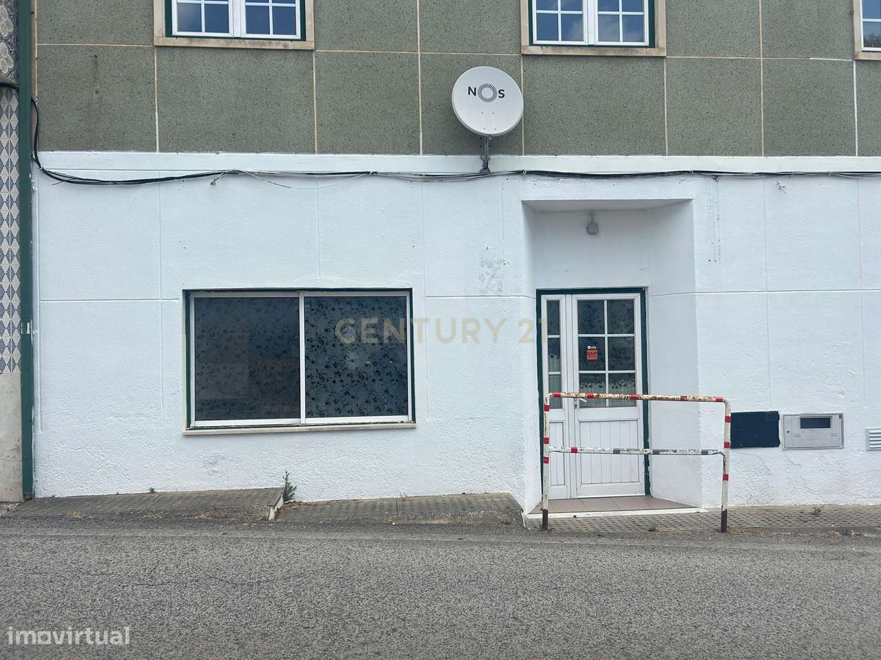 Moradia com Comércio em Azinheira, Rio Maior – Dois espaços, uma só op - Grande imagem: 4/34