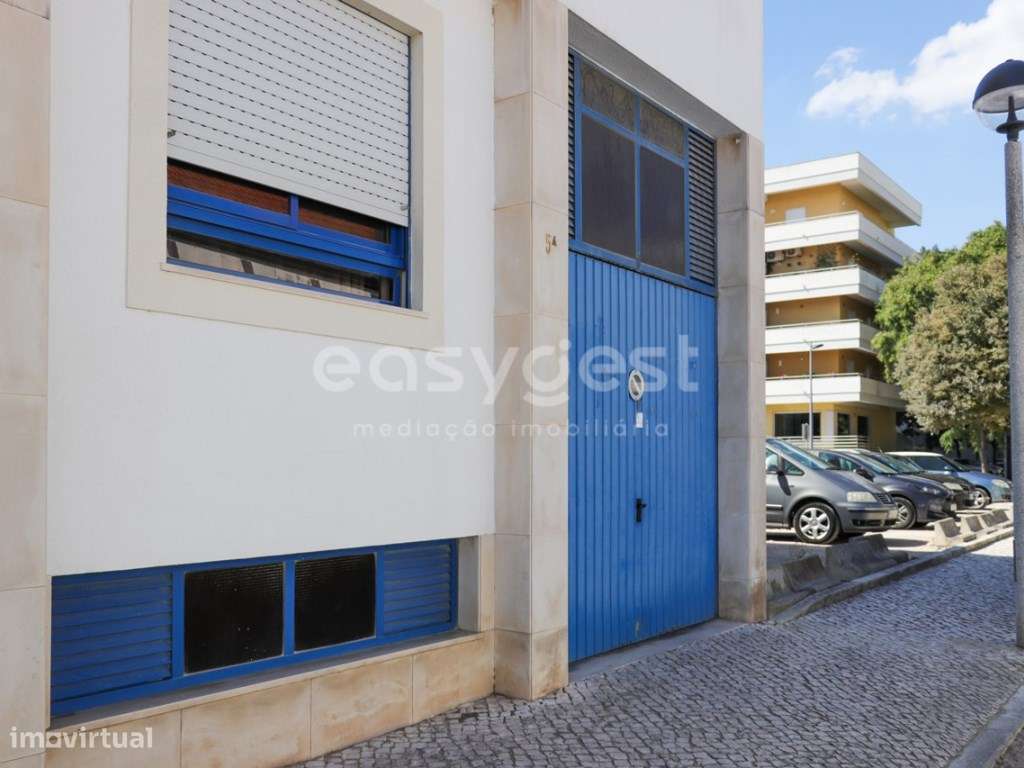 Garagem Box junto ao rio Sado e à Avenida Luísa Todi em Setúbal - Grande imagem: 3/19
