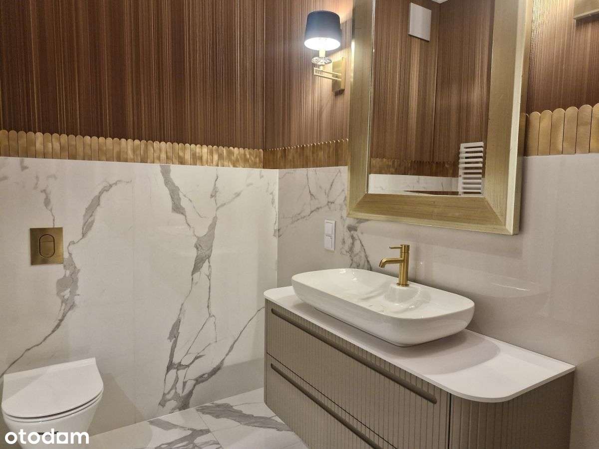 Przestronny Apartament w sercu Gdyni na 3 piętrze-10