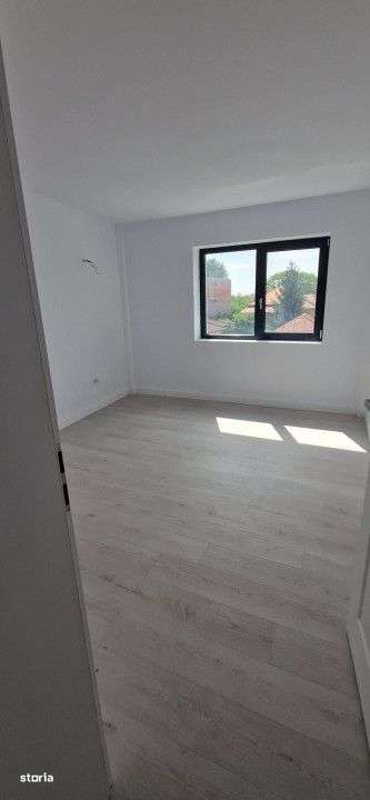 Cladire Central  parter+etaj - Imagine principală: 2/19