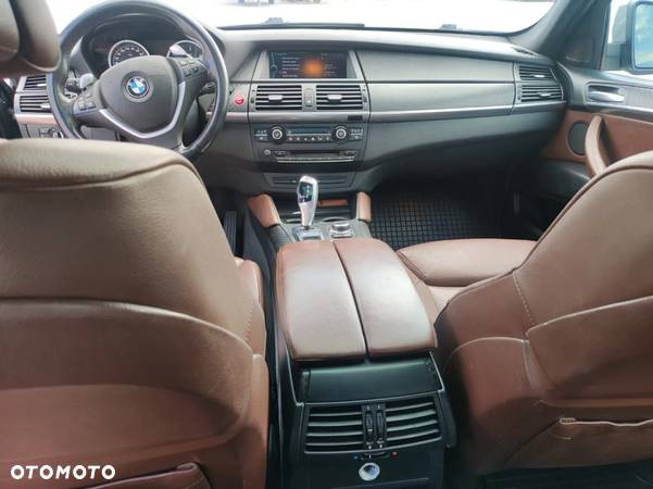 BMW X6 xDrive30d - 11