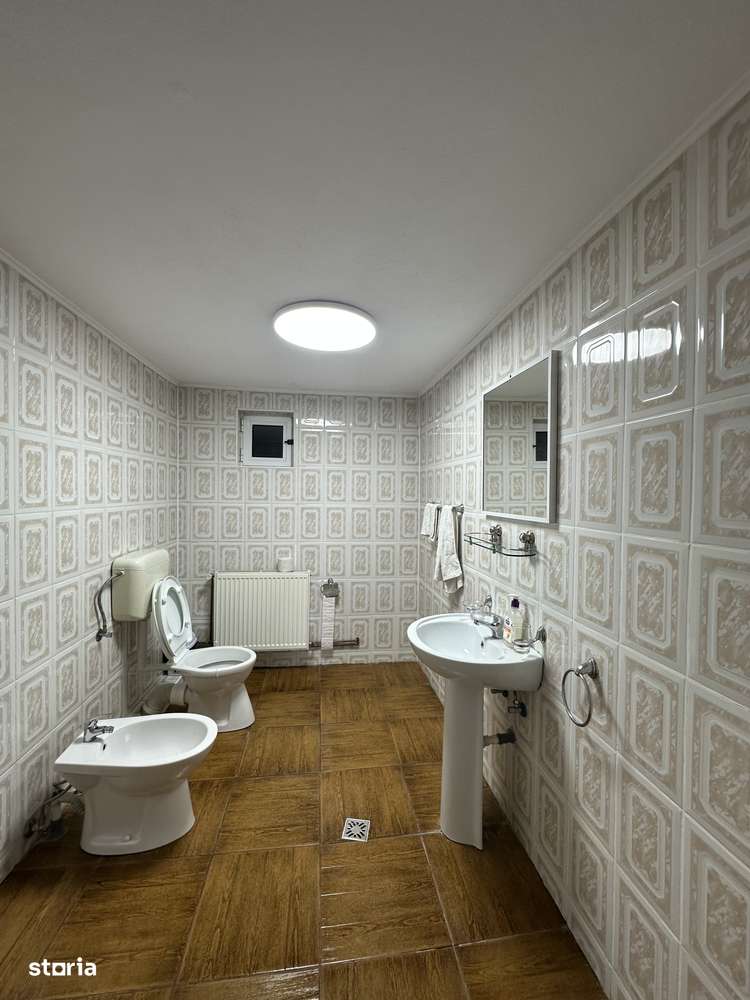 Agentia imobiliara VIGAFON vinde pensiune-casa de vacanta Predeal-12