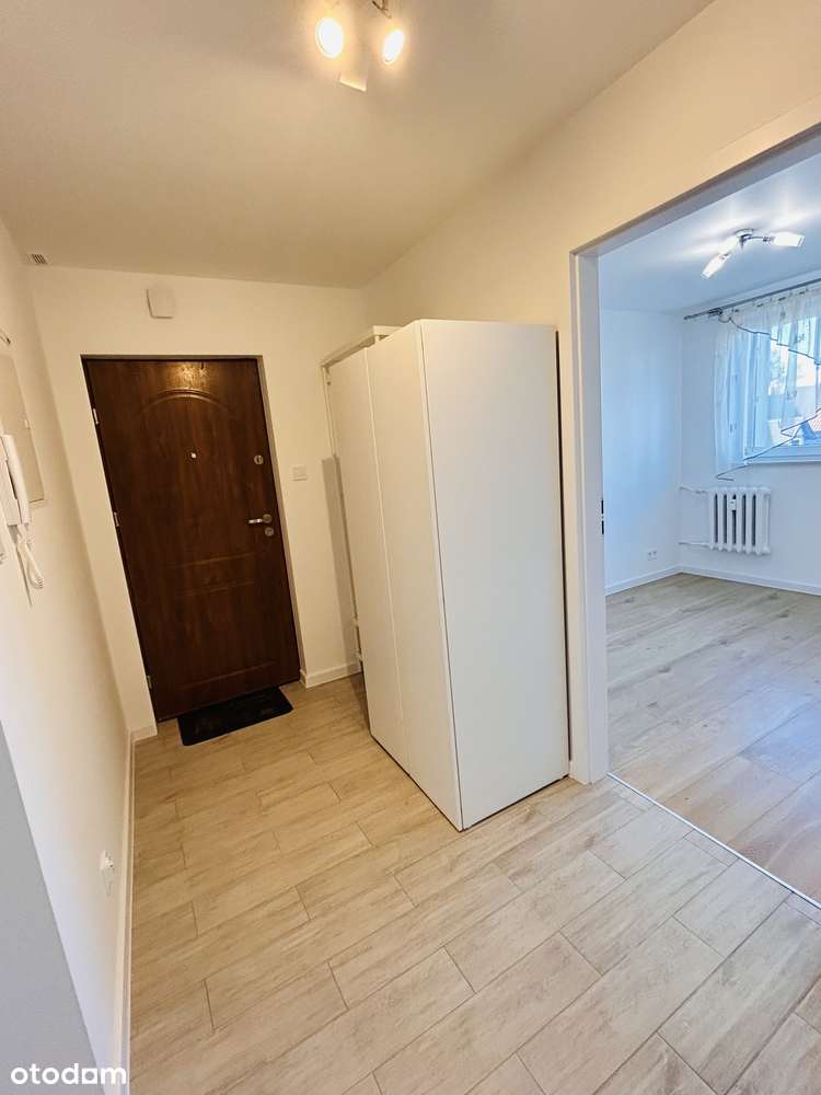 Na sprzedaż 2 pokoje po remoncie-blok-balkon-piwnica-9