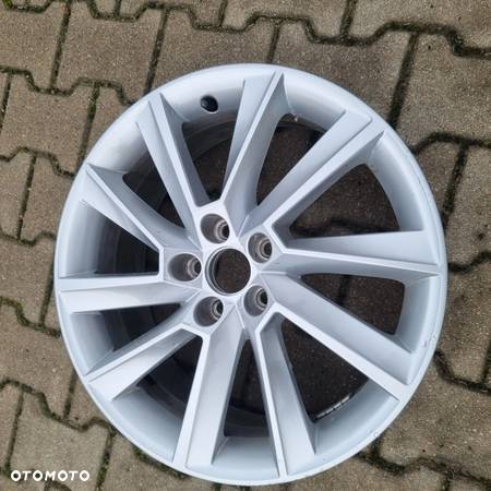 Felga aluminiowa Skoda OE Skoda Scala 6.5" x 17" 5x100 ET 40 - 10