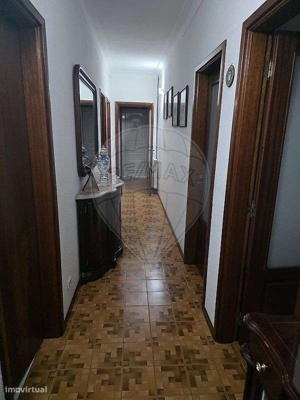 Moradia T4 para venda-6