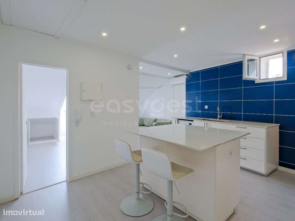T2 remodelado no coração de Lisboa, entre o Bairro Alto e Santos-6