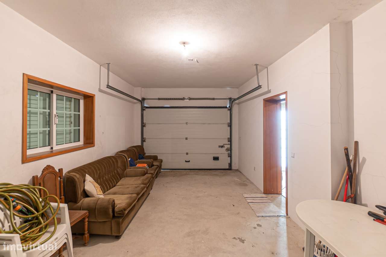 Moradia independente no centro de Alpendurada-28