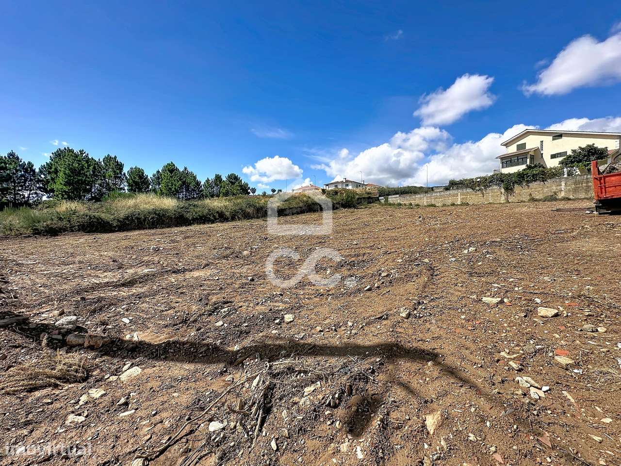 Lote para construção de uma moradia em Carrazedo de Montenegro-0