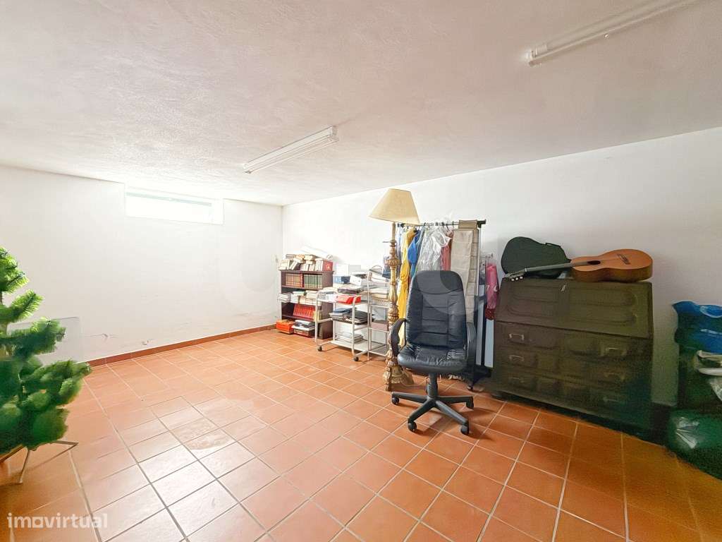 Moradia T4 com Piscina e 2 106m2 de Terreno em Caminha - Espaço e P...-50