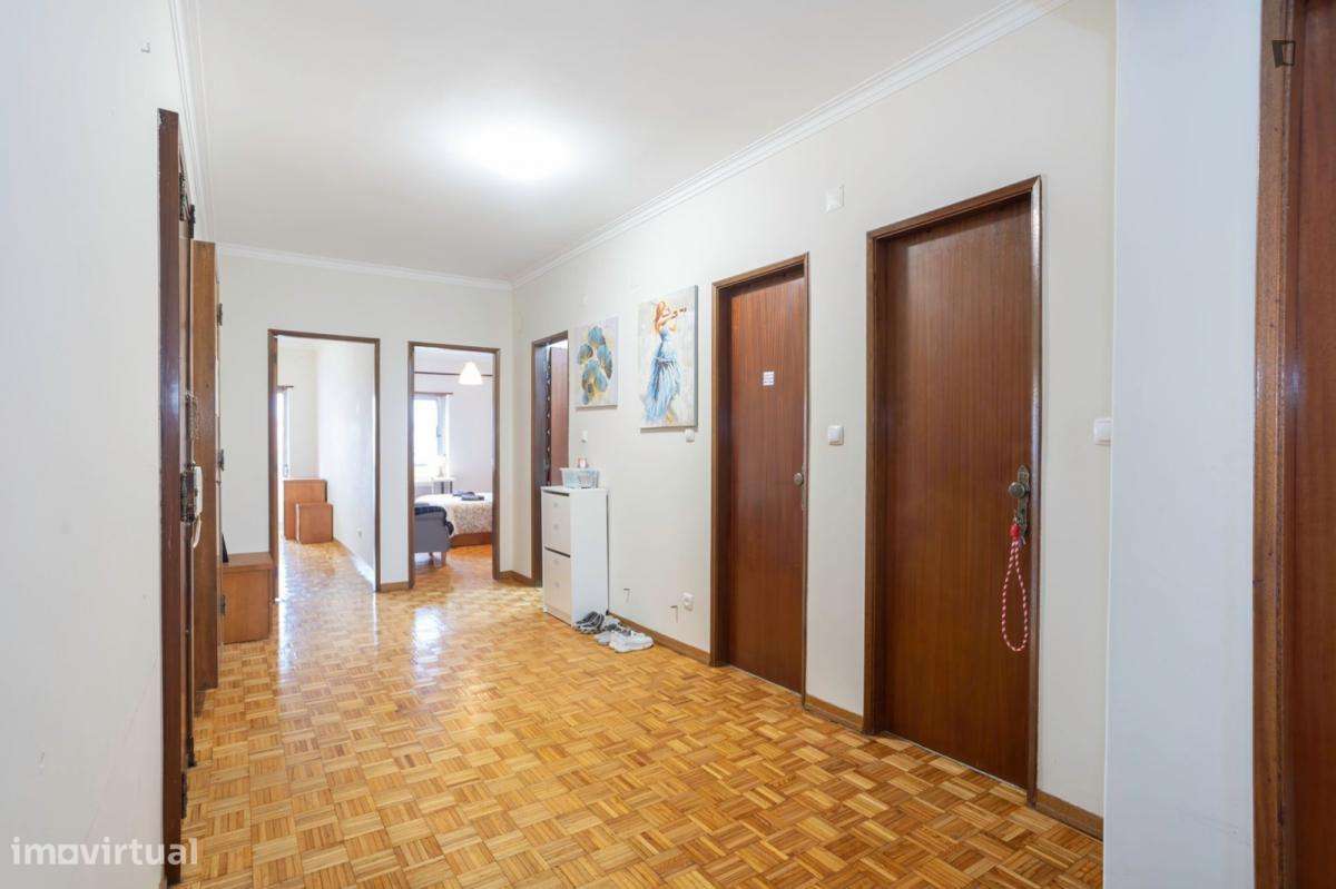 Quarto - localizado em Pontinha Lisbon - Grande imagem: 2/8