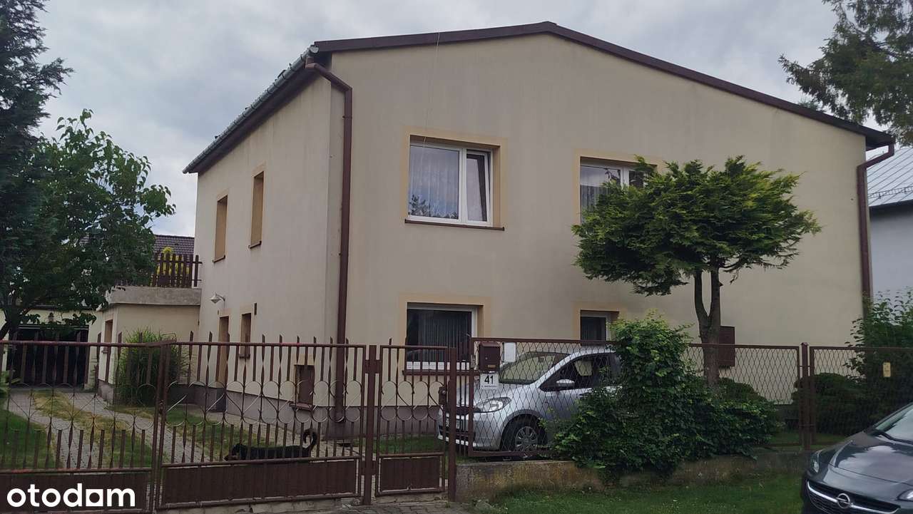 Dom wolnostojący w Częstochowie z garażem