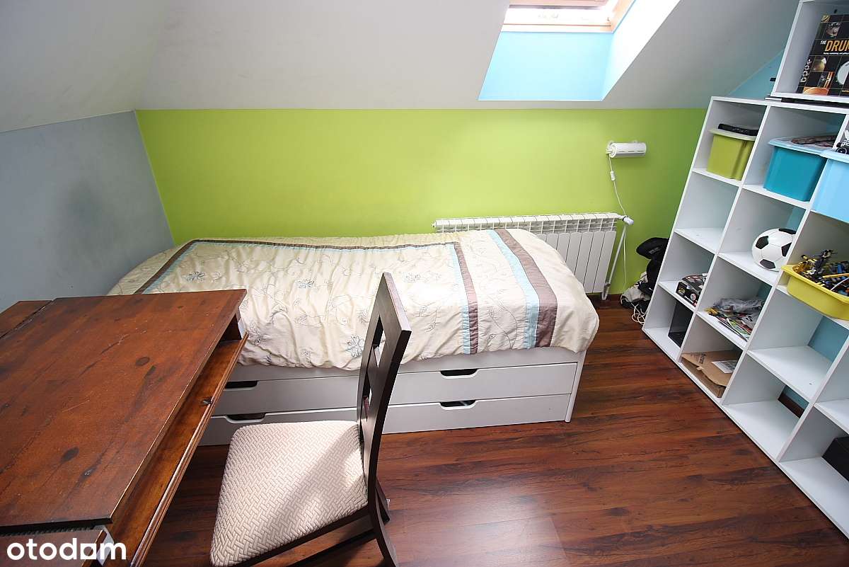 Promnice , nowy dom wolnostojący z pięknym ogrodem , garaż ,-16