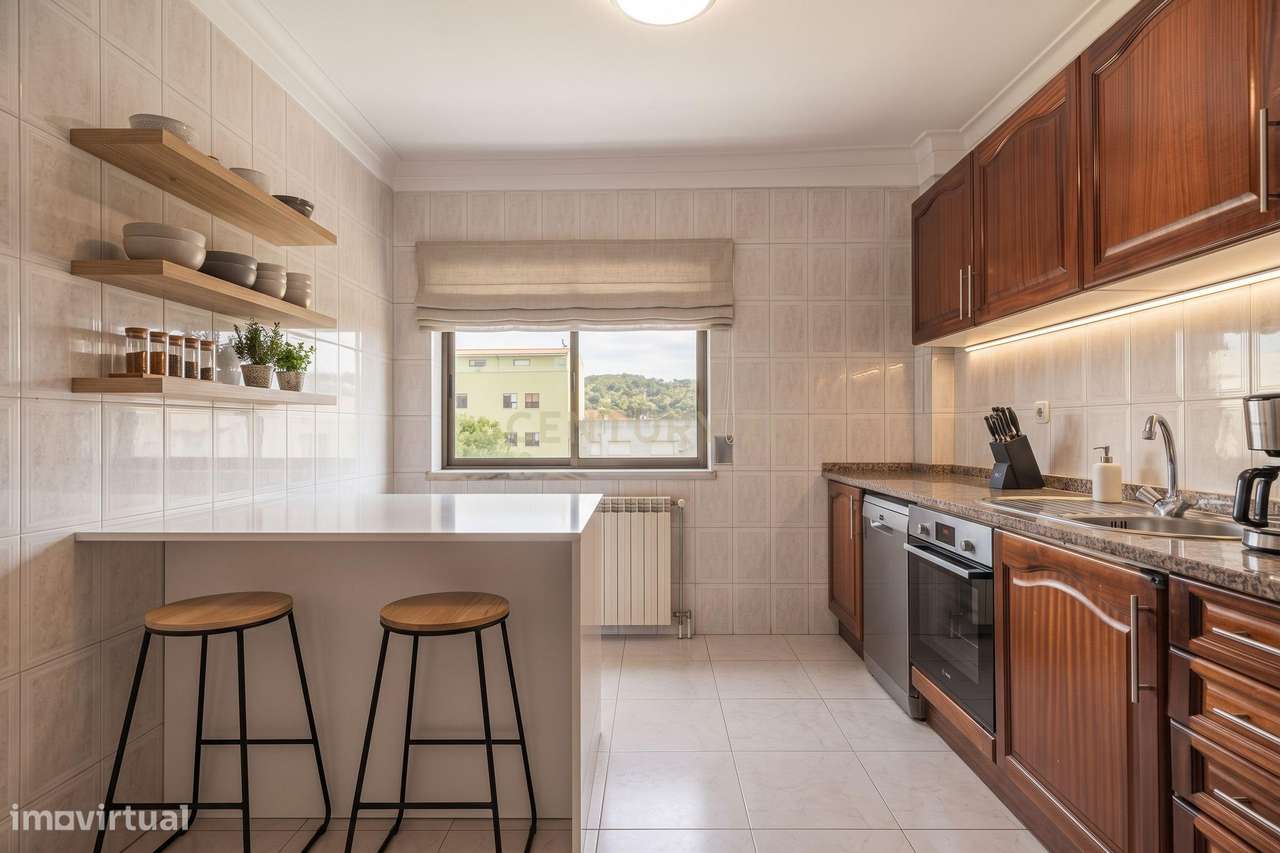 Apartamento T3 na Buraca, Amadora - Oportunidade Única!-10