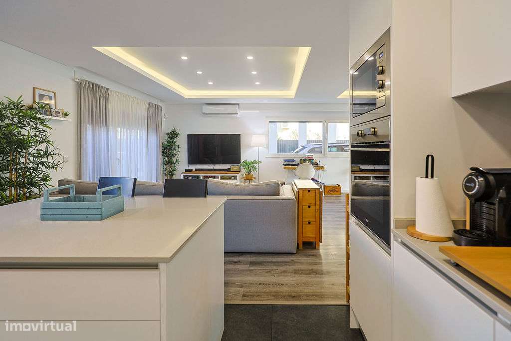 Moradia T4 com jardim, Fernão Ferro-21