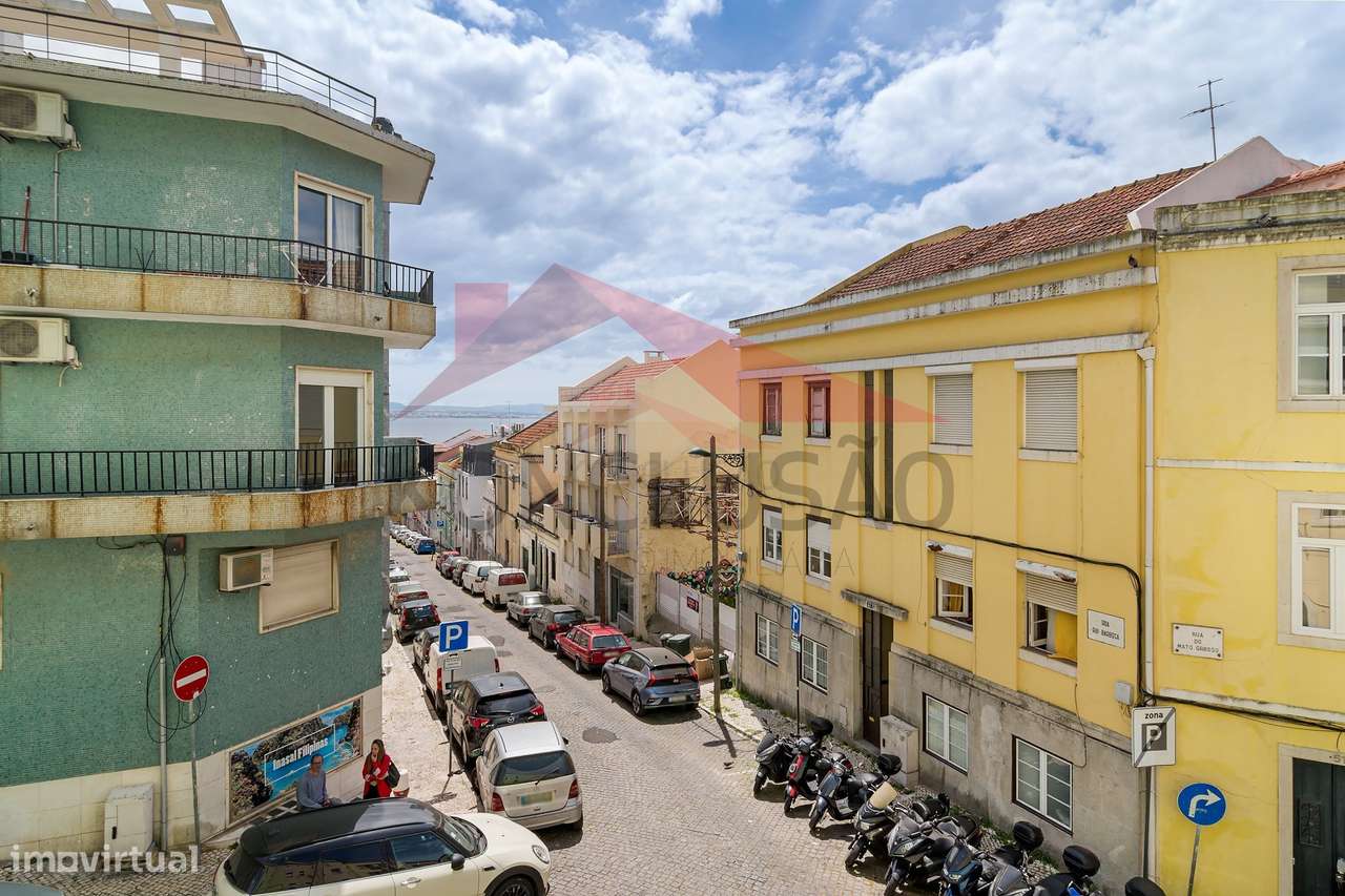 Apartamento em zona histórica de Lisboa-33